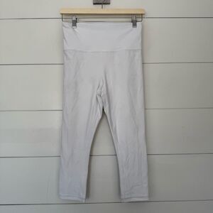 Athleta Women’s Small White Elation Capri Pants